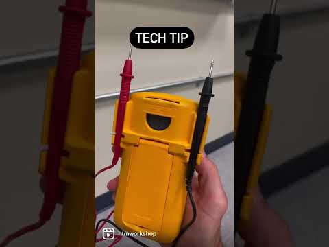 Measuring voltage the right way #electronics #electricity #electrician #voltage #outlet
